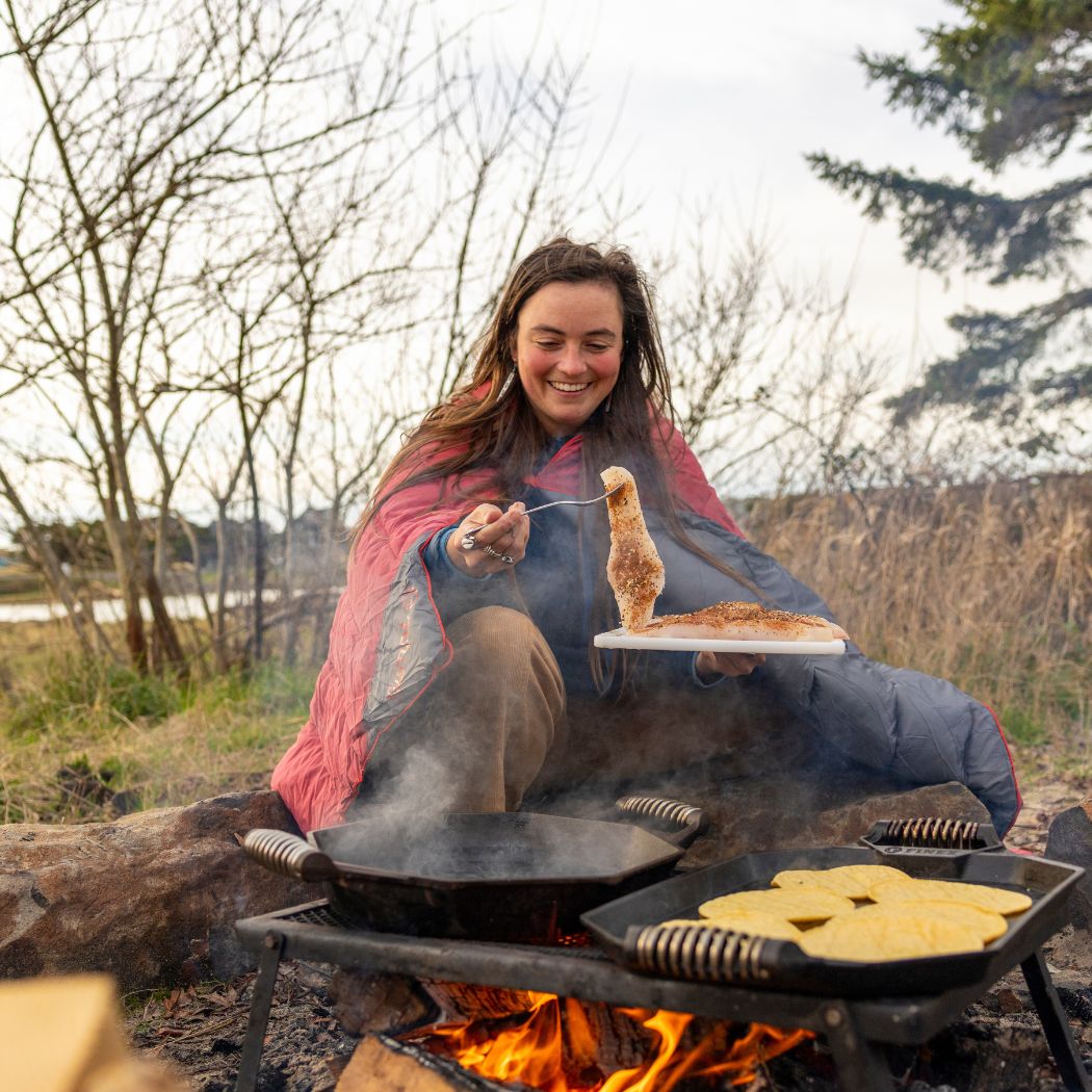 Campfire Puffy Blanket - Cherry Charcoal