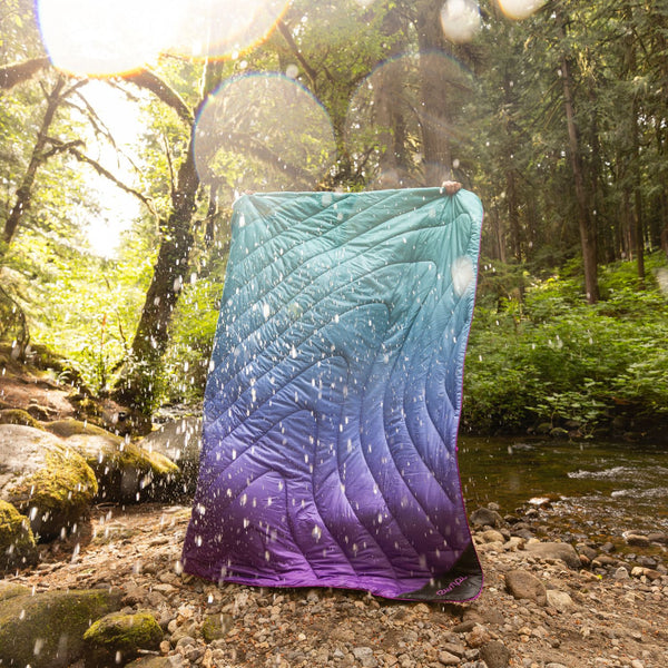 Original Puffy Blanket - Deep Violet Fade