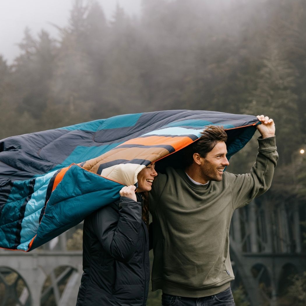 Original Puffy Blanket - Midnight Retro Stripes