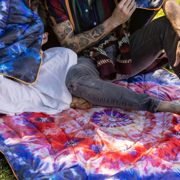 Original Puffy Blanket - Tapestry Tie Dye