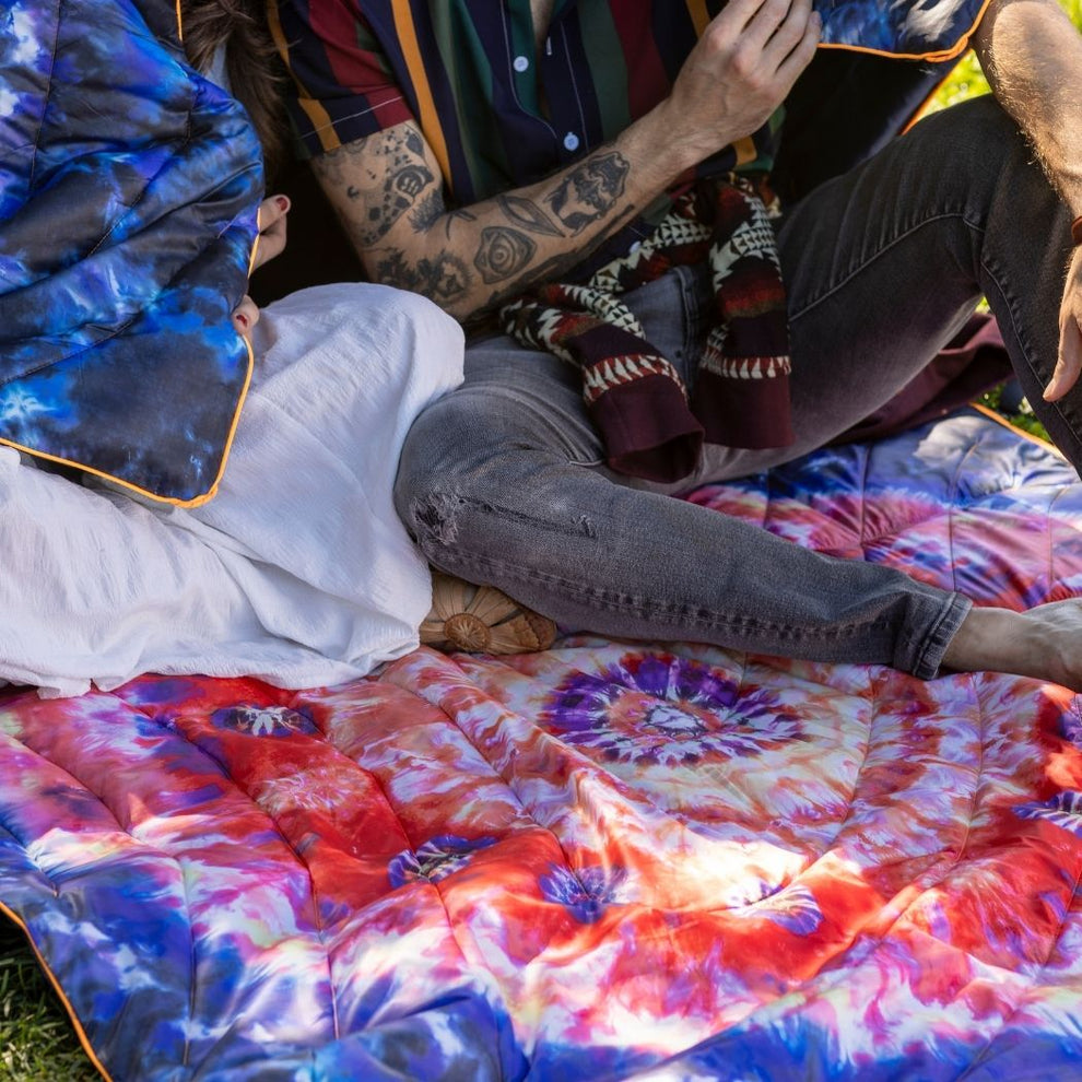 Original Puffy Blanket - Tapestry Tie Dye