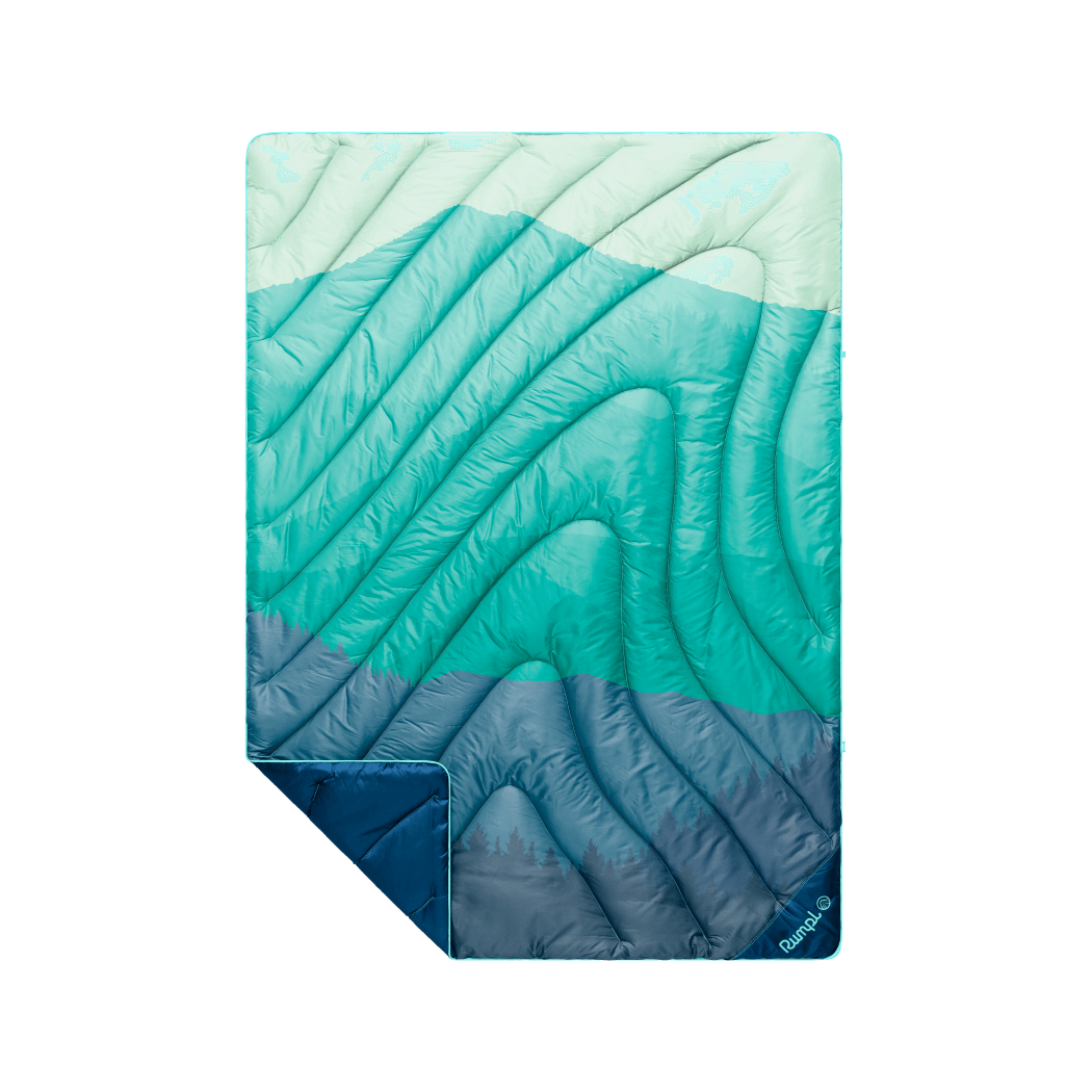 Original Puffy Throw Blanket - Seascape Ridge Mountains