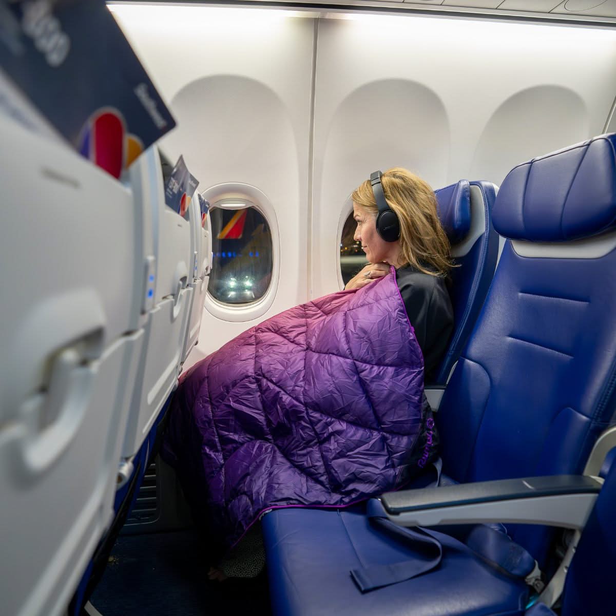 Travel Puffy Blanket - Berry Fade