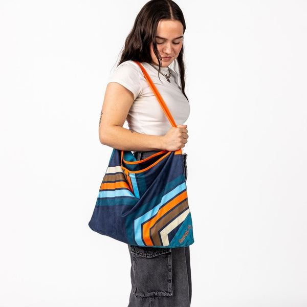 Tech Towel Tote Double - Midnight Retro Stripes